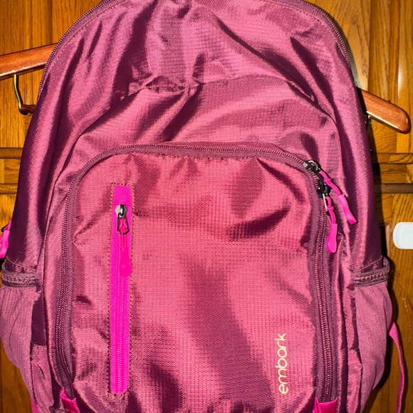 Embark Backpack - Picture 3 of 7